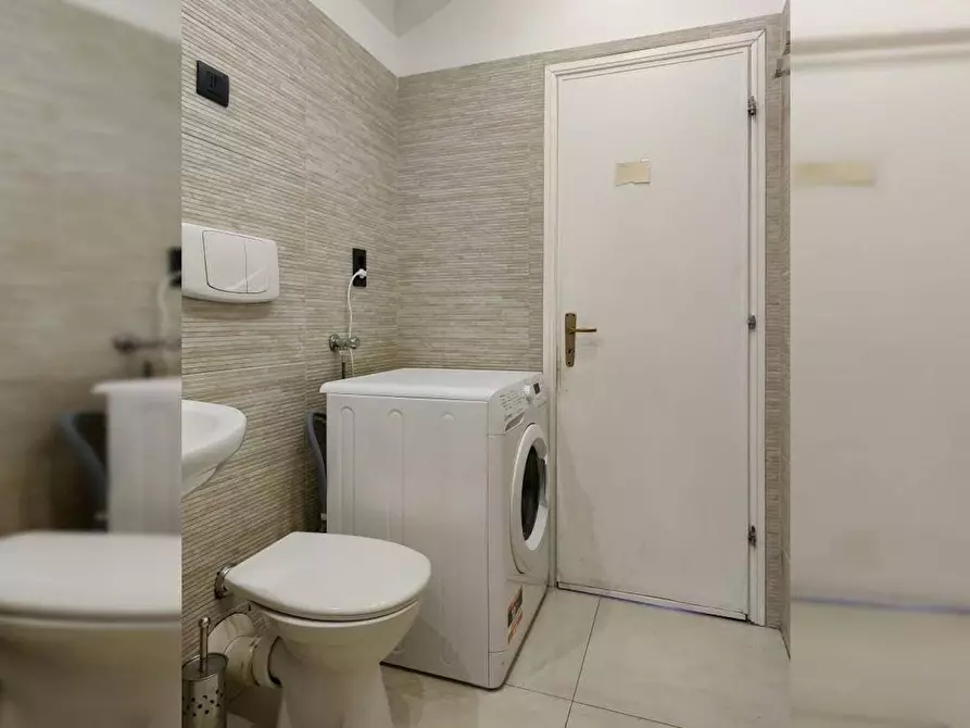 Immagine 9 di Camera in affitto  in Via Angelo De Gasperis a Milano