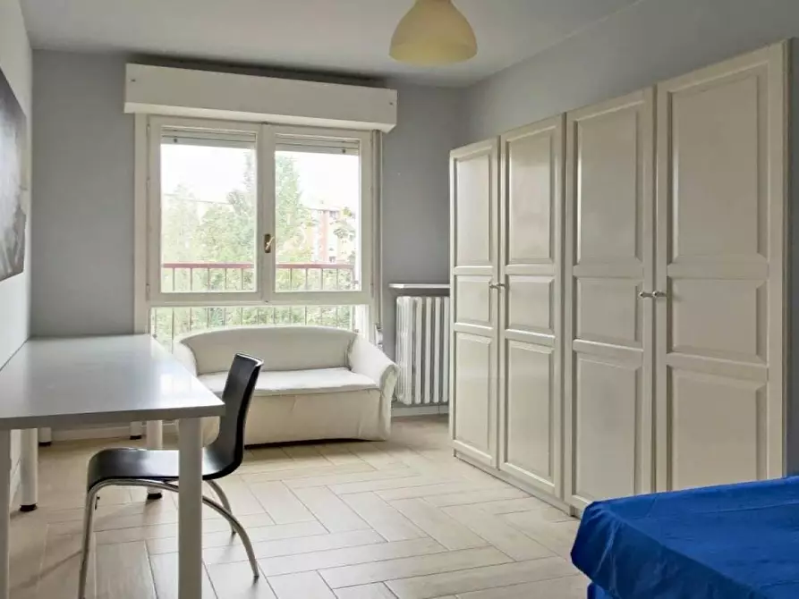 Immagine 2 di Camera in affitto  in Via Angelo De Gasperis a Milano