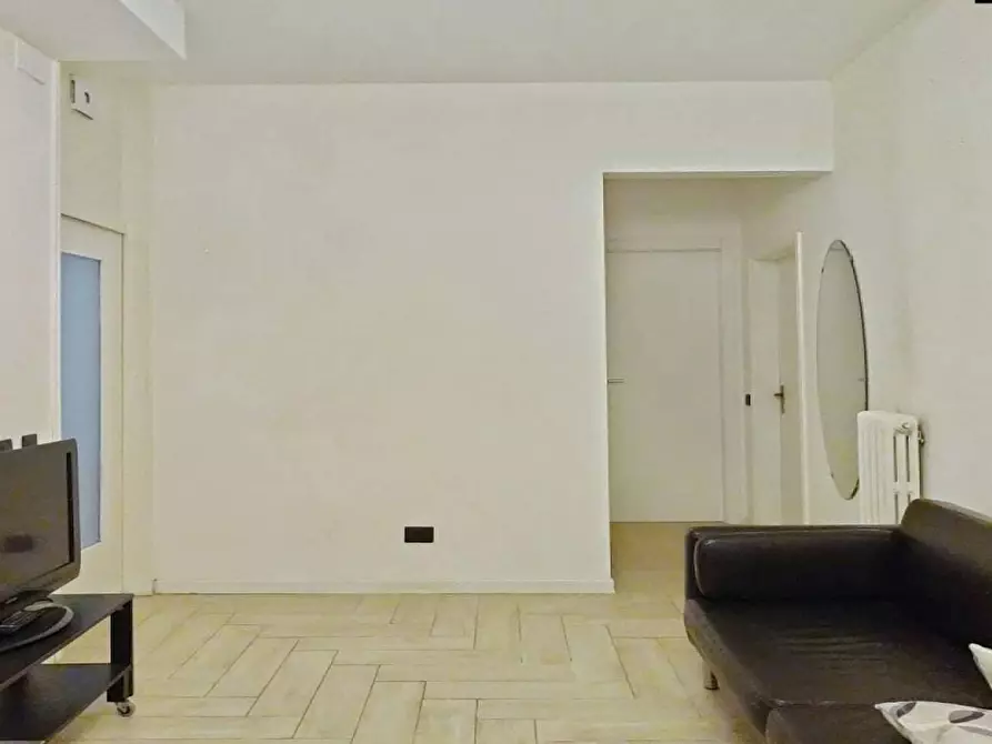 Immagine 8 di Camera in affitto  in Via Angelo De Gasperis a Milano
