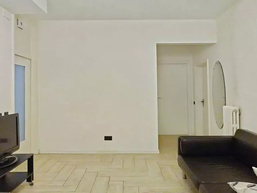 Immagine 5 di Camera in affitto  in Via Angelo De Gasperis a Milano