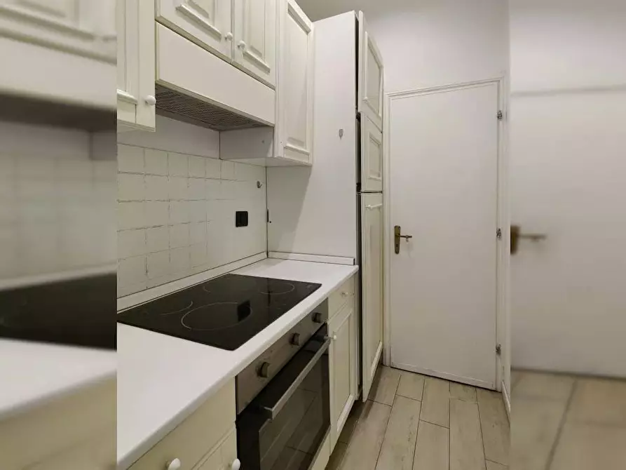 Immagine 3 di Camera in affitto  in Via Angelo De Gasperis a Milano