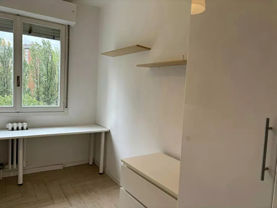 Immagine 2 di Camera in affitto  in Via Angelo De Gasperis a Milano