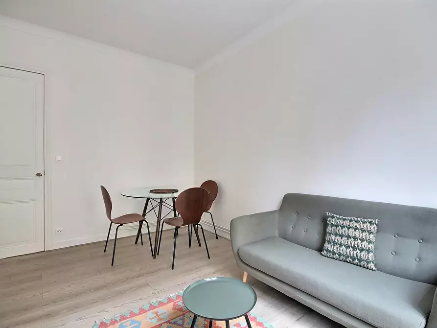 Immagine 4 di Appartamento in affitto  in Rue de Plélo a Paris