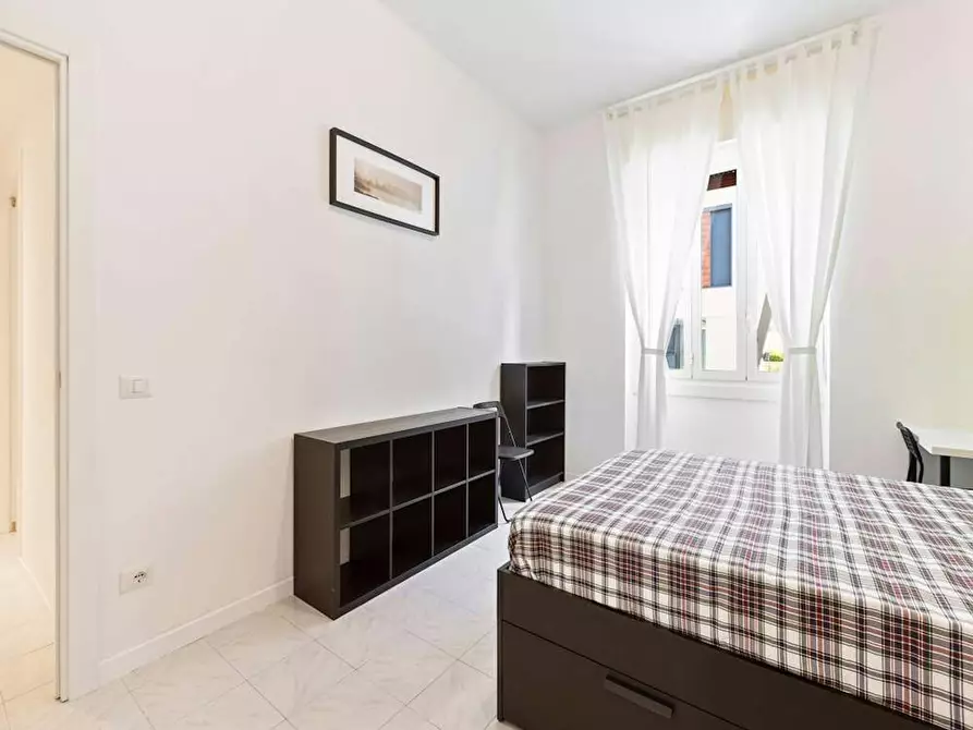 Immagine 5 di Camera in affitto  in Via Pantigliate a Milano