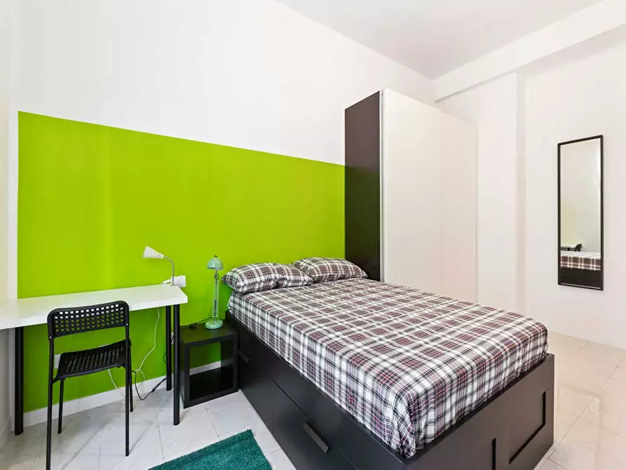 Immagine 4 di Camera in affitto  in Via Pantigliate a Milano