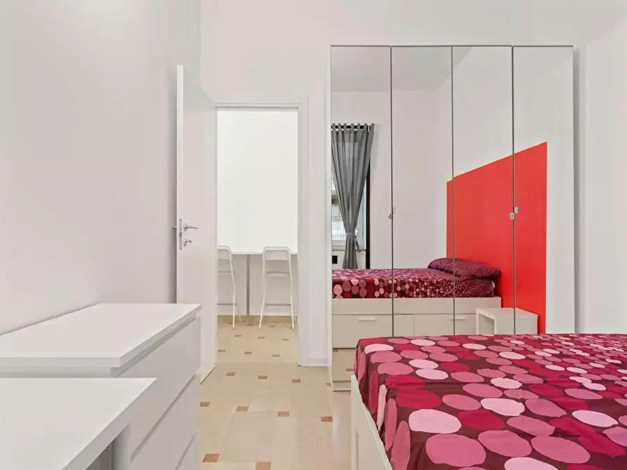 Immagine 5 di Camera in affitto  in Via Lentasio a Milano