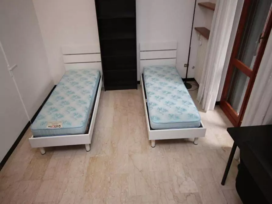 Immagine 2 di Camera in affitto  in Via Imperia a Milano