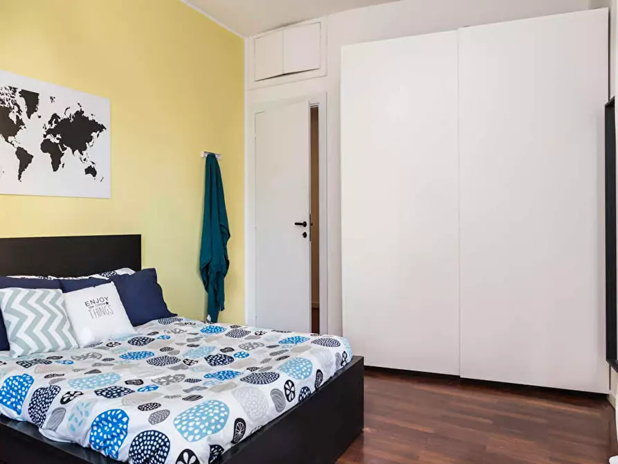 Immagine 2 di Camera in affitto  in Via Antonio Canova a Milano