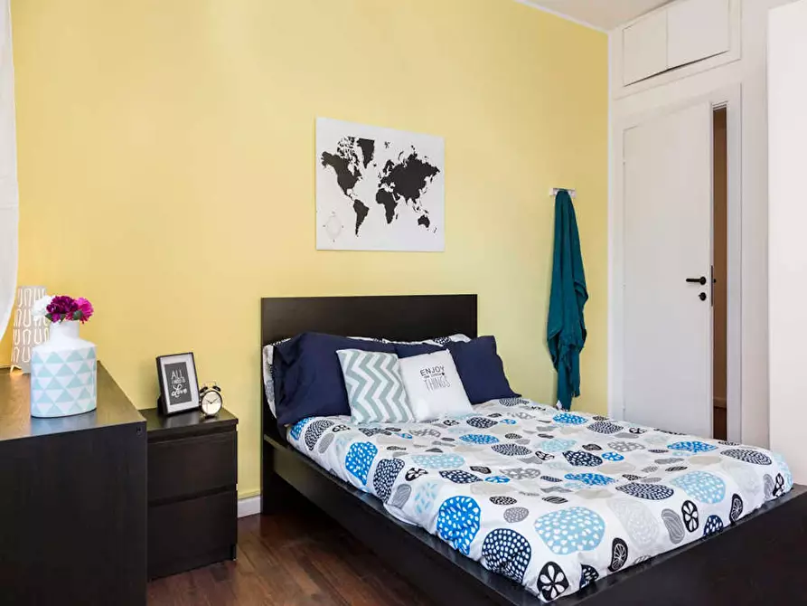 Immagine 4 di Camera in affitto  in Via Antonio Canova a Milano