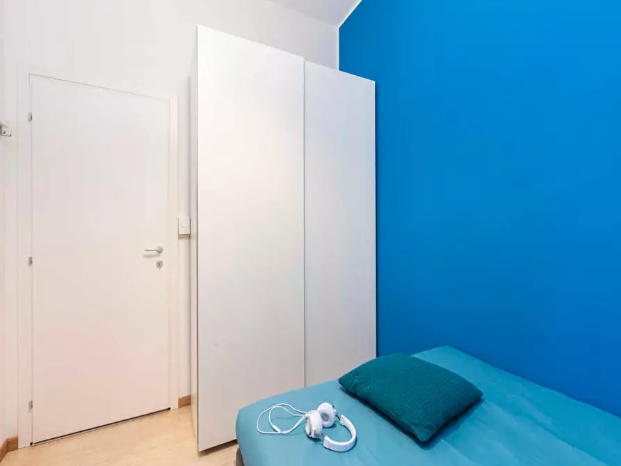 Immagine 5 di Camera in affitto  in Via Salvatore Barzilai a Milano