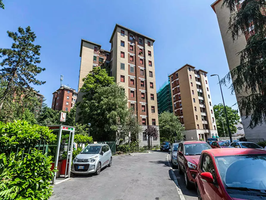 Immagine 9 di Camera in affitto  in Via Salvatore Barzilai a Milano