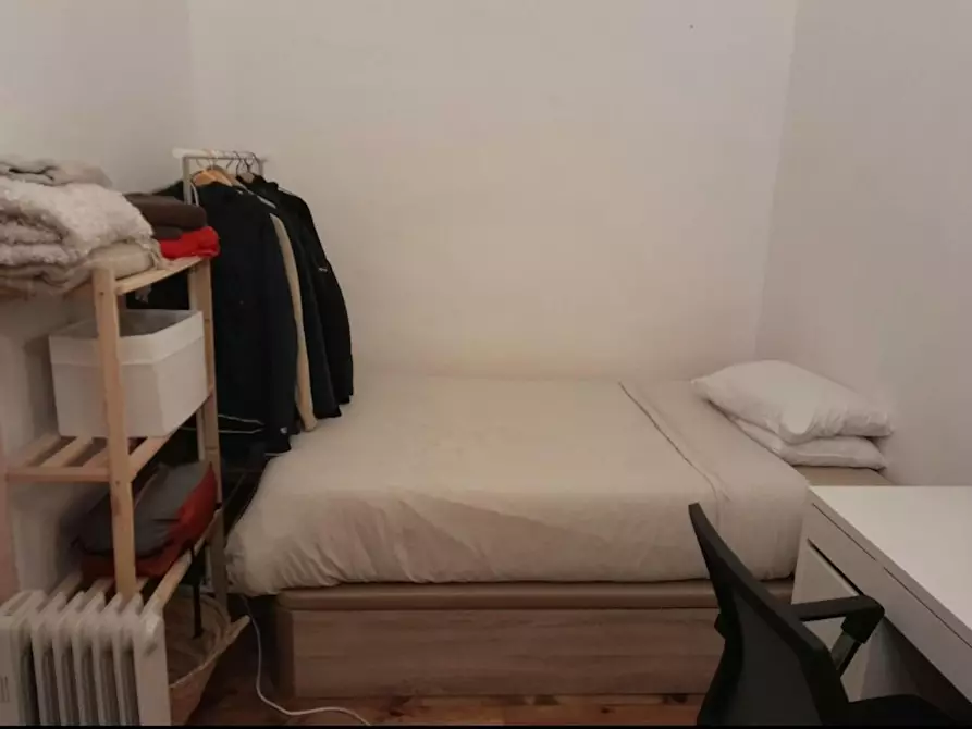 Immagine 1 di Camera in affitto  in Passeig de Sant Joan a Barcelona