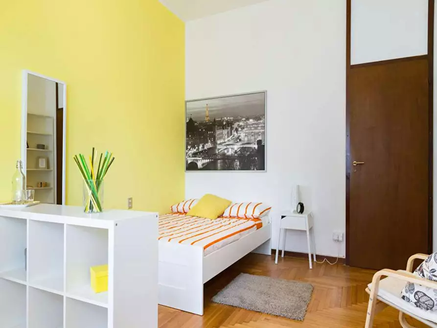 Immagine 6 di Camera in affitto  in Viale Renato Serra a Milano