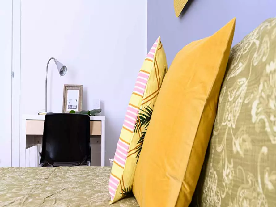 Immagine 6 di Camera in affitto  in Via Spalato a Milano