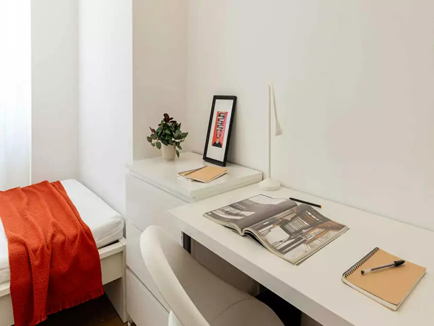 Immagine 5 di Camera in affitto  in Via Giovanni Battista Pergolesi a Milano