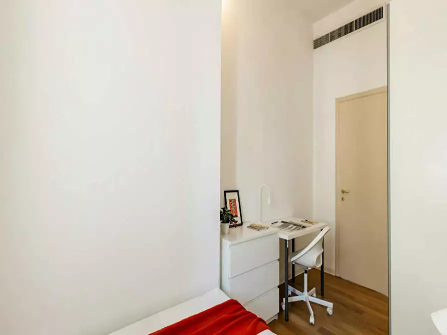 Immagine 6 di Camera in affitto  in Via Giovanni Battista Pergolesi a Milano