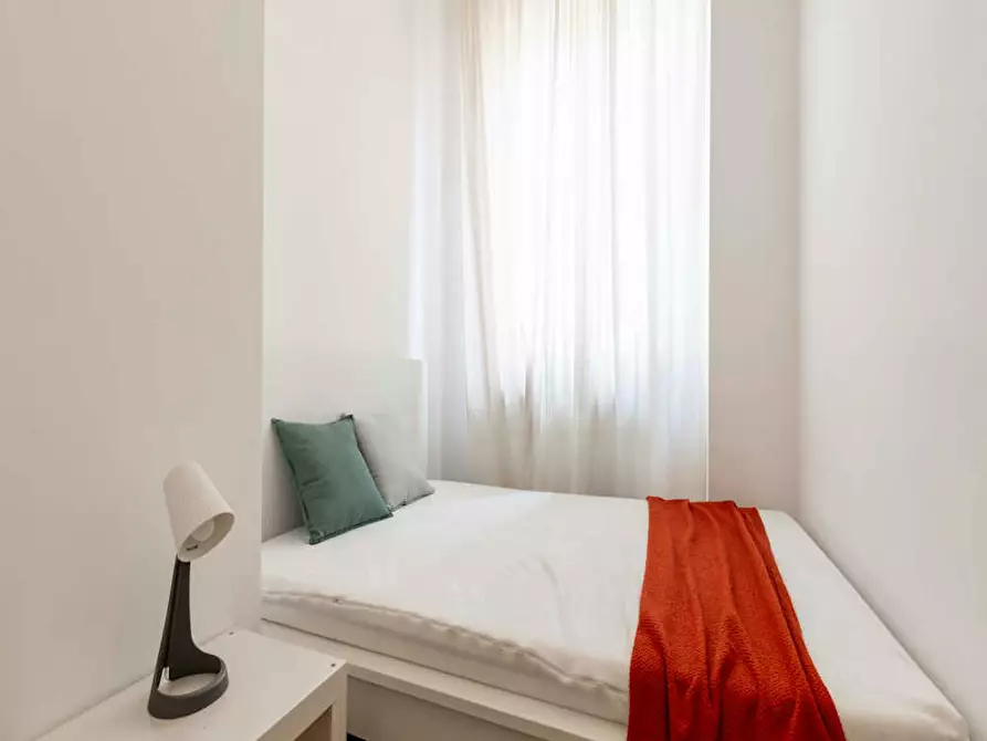 Immagine 1 di Camera in affitto  in Via Giovanni Battista Pergolesi a Milano
