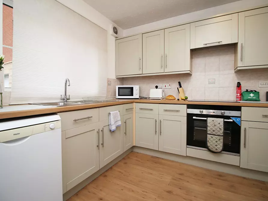 Immagine 2 di Casa indipendente in affitto  in Morel Court a Grangetown