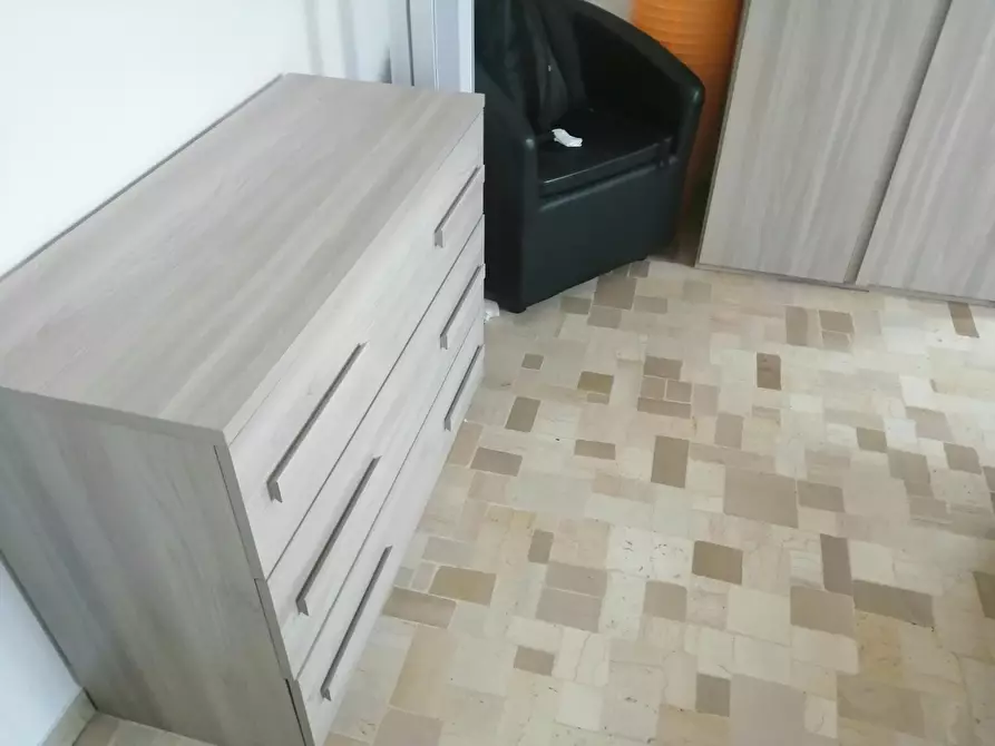 Immagine 6 di Camera in affitto  in Via Volturno a Milano