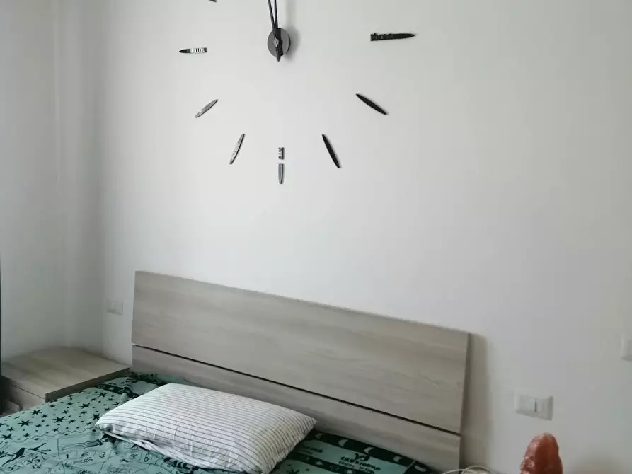 Immagine 10 di Camera in affitto  in Via Volturno a Milano