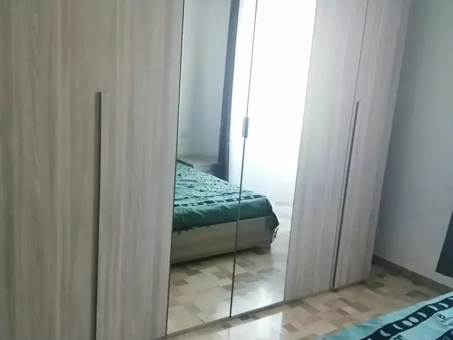 Immagine 5 di Camera in affitto  in Via Volturno a Milano