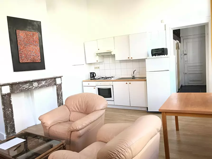 Immagine 5 di Appartamento in affitto  in Rue Saint-Bernard a Saint-Gilles