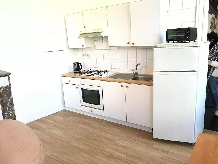 Immagine 3 di Appartamento in affitto  in Rue Saint-Bernard a Saint-Gilles