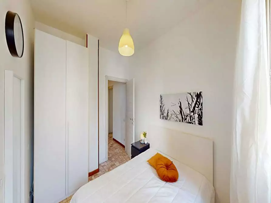 Immagine 2 di Camera in affitto  in Viale Legioni Romane a Milano