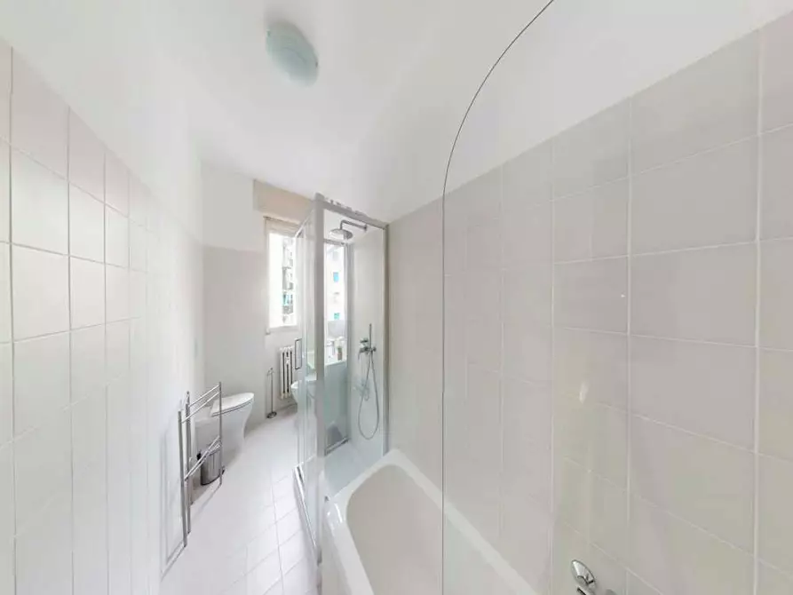 Immagine 9 di Camera in affitto  in Viale Legioni Romane a Milano