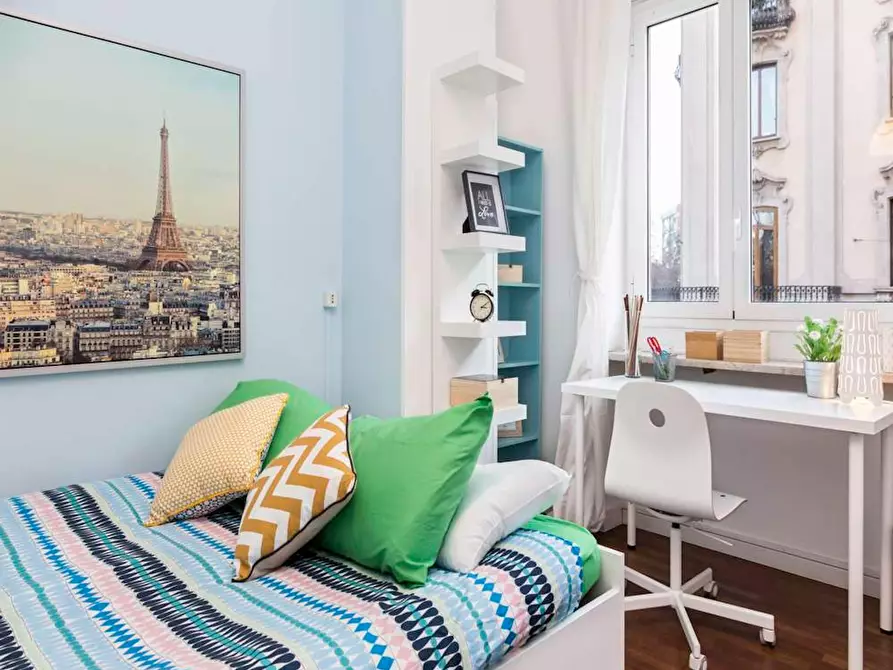 Immagine 1 di Camera in affitto  in Via Antonio Canova a Milano