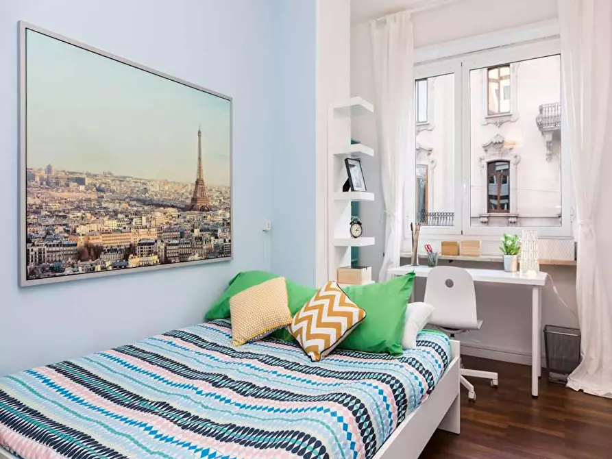 Immagine 4 di Camera in affitto  in Via Antonio Canova a Milano