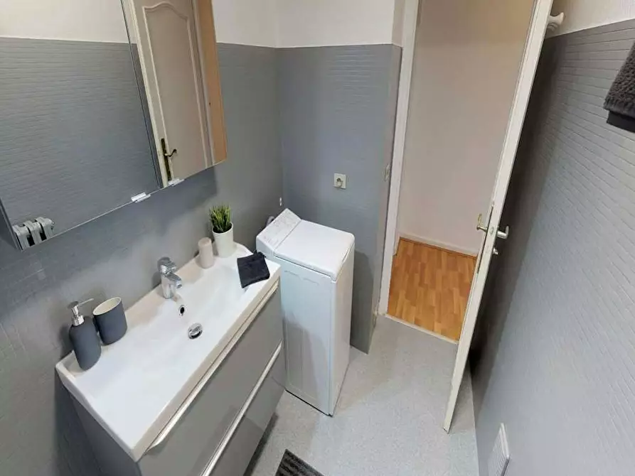 Immagine 7 di Camera in affitto  in Rue du Bazinghien a Lille