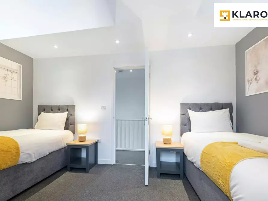 Immagine 7 di Casa indipendente in affitto  in High Street a 