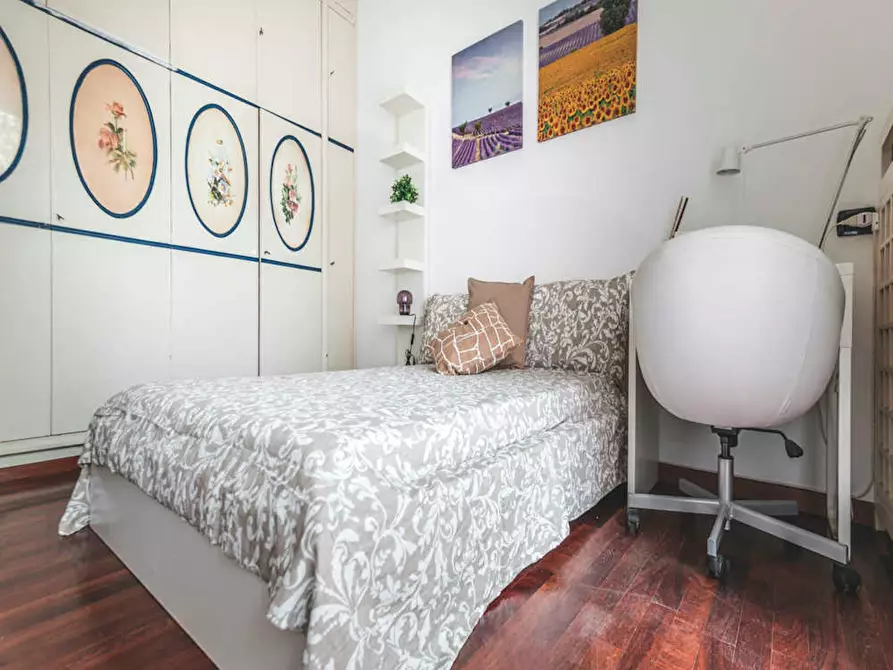 Immagine 8 di Camera in affitto  in Via Ippodromo a Milano