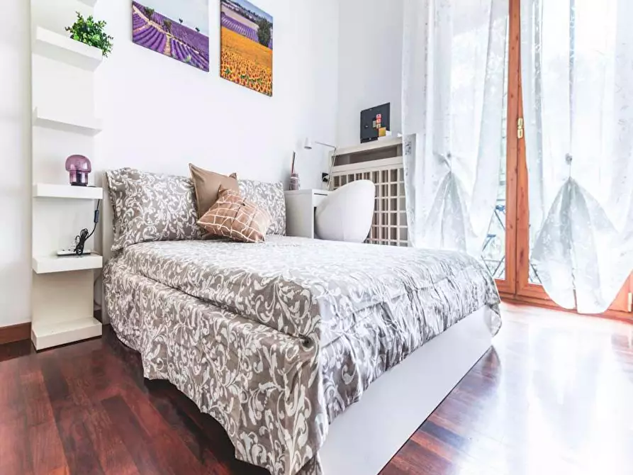 Immagine 1 di Camera in affitto  in Via Ippodromo a Milano