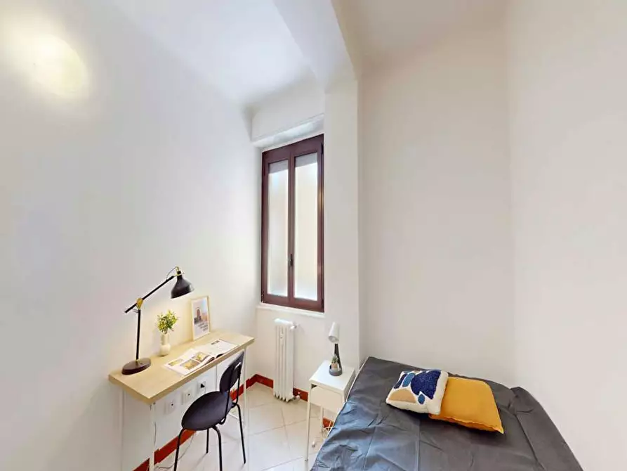 Immagine 3 di Camera in affitto  in Via Giuseppe Meda a Milano
