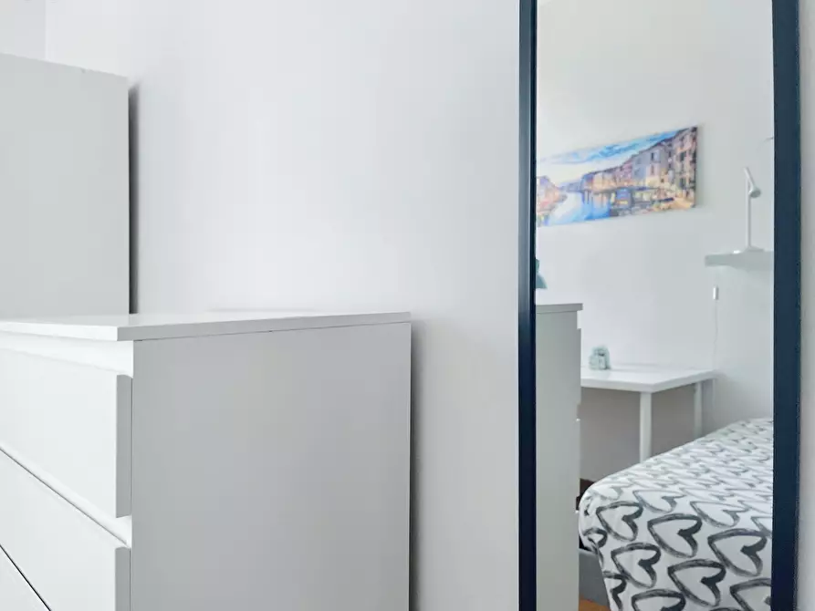 Immagine 5 di Camera in affitto  in Via Tripoli a Padova