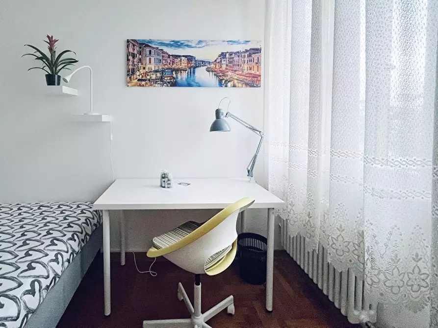 Immagine 4 di Camera in affitto  in Via Tripoli a Padova