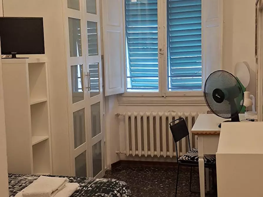 Immagine 6 di Camera in affitto  in Via di Santa Lucia a Firenze