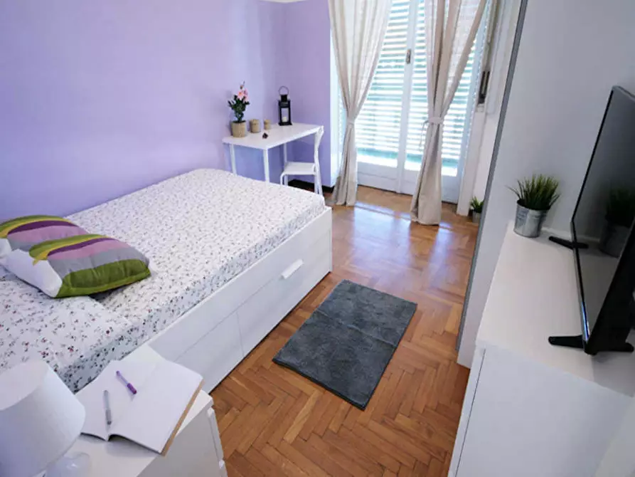 Immagine 1 di Camera in affitto  in Via Mauro Macchi a Milano