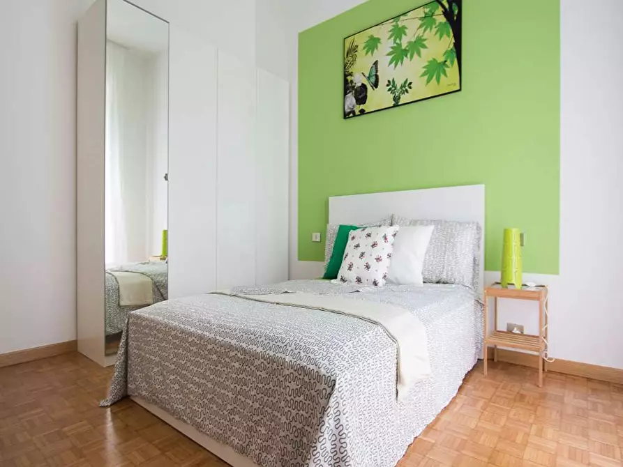 Immagine 2 di Camera in affitto  in Via Alfonso Capecelatro a Milano