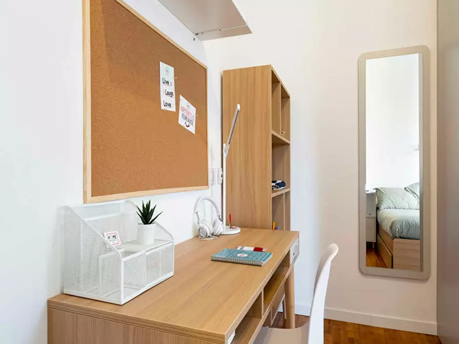 Immagine 6 di Camera in affitto  in Via Carmagnola a Milano