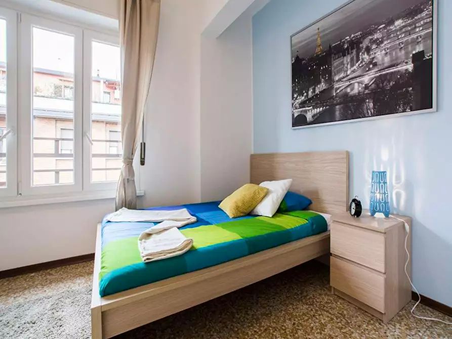 Immagine 2 di Camera in affitto  in Viale Carlo Espinasse a Milano