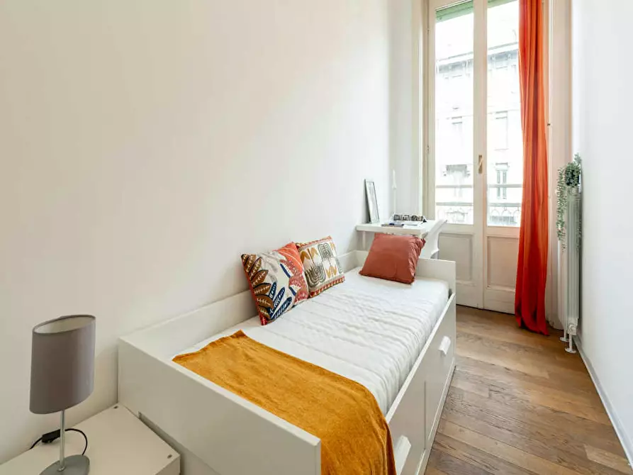 Immagine 2 di Camera in affitto  in Via Giovanni Battista Pergolesi a Milano