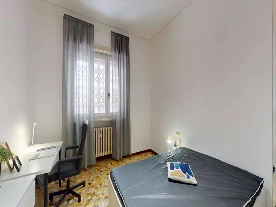 Immagine 3 di Camera in affitto  in Via Anco Marzio a Milano