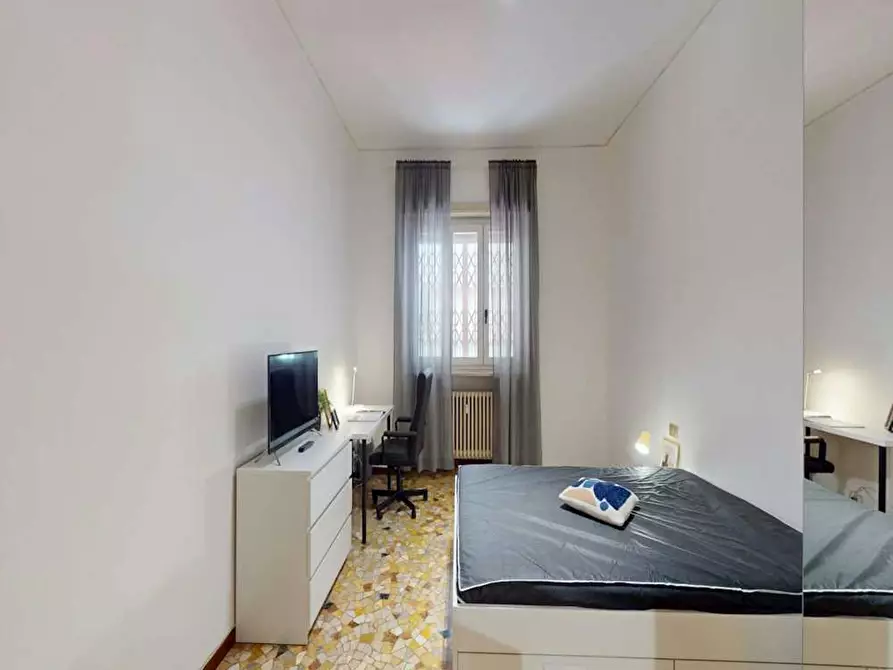 Immagine 1 di Camera in affitto  in Via Anco Marzio a Milano