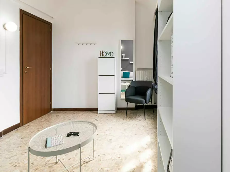 Immagine 9 di Camera in affitto  in Via Jacopo dal Verme a Milano
