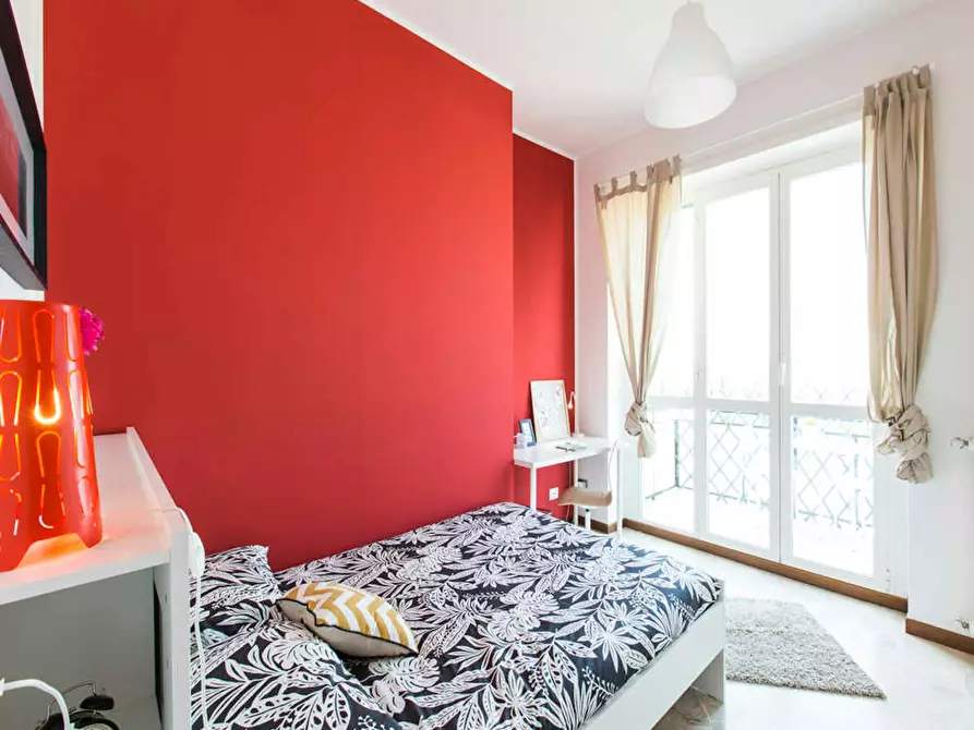 Immagine 1 di Camera in affitto  in Via dei Mandorli a Buccinasco