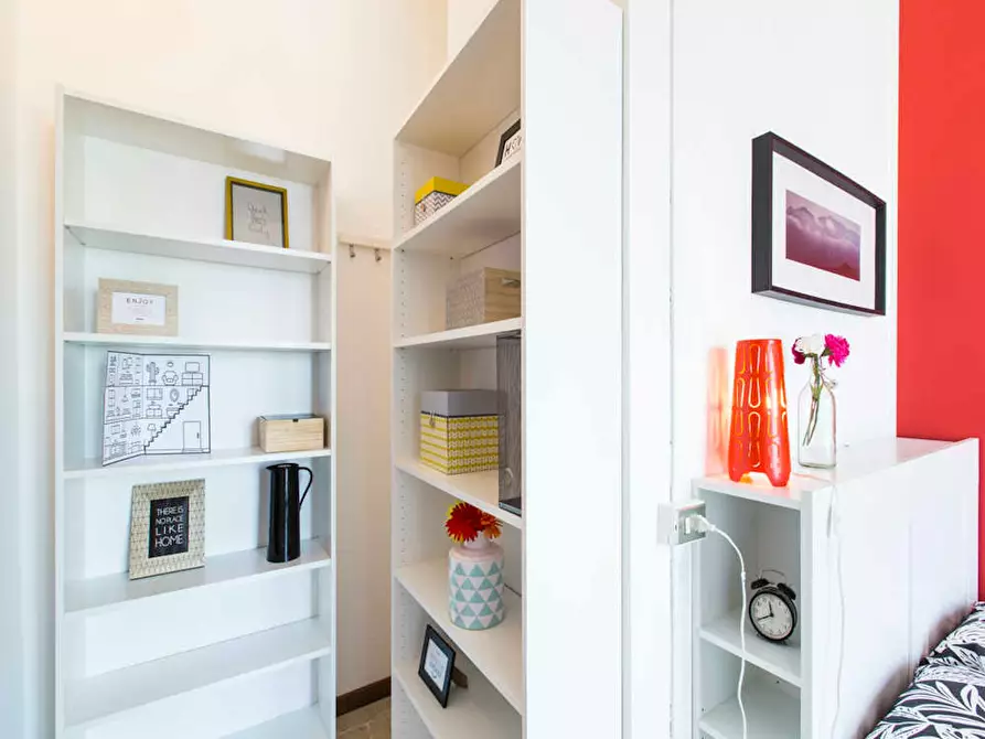 Immagine 6 di Camera in affitto  in Via dei Mandorli a Buccinasco