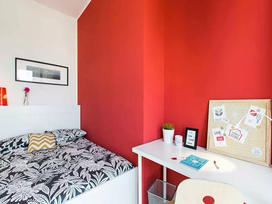 Immagine 3 di Camera in affitto  in Via dei Mandorli a Buccinasco